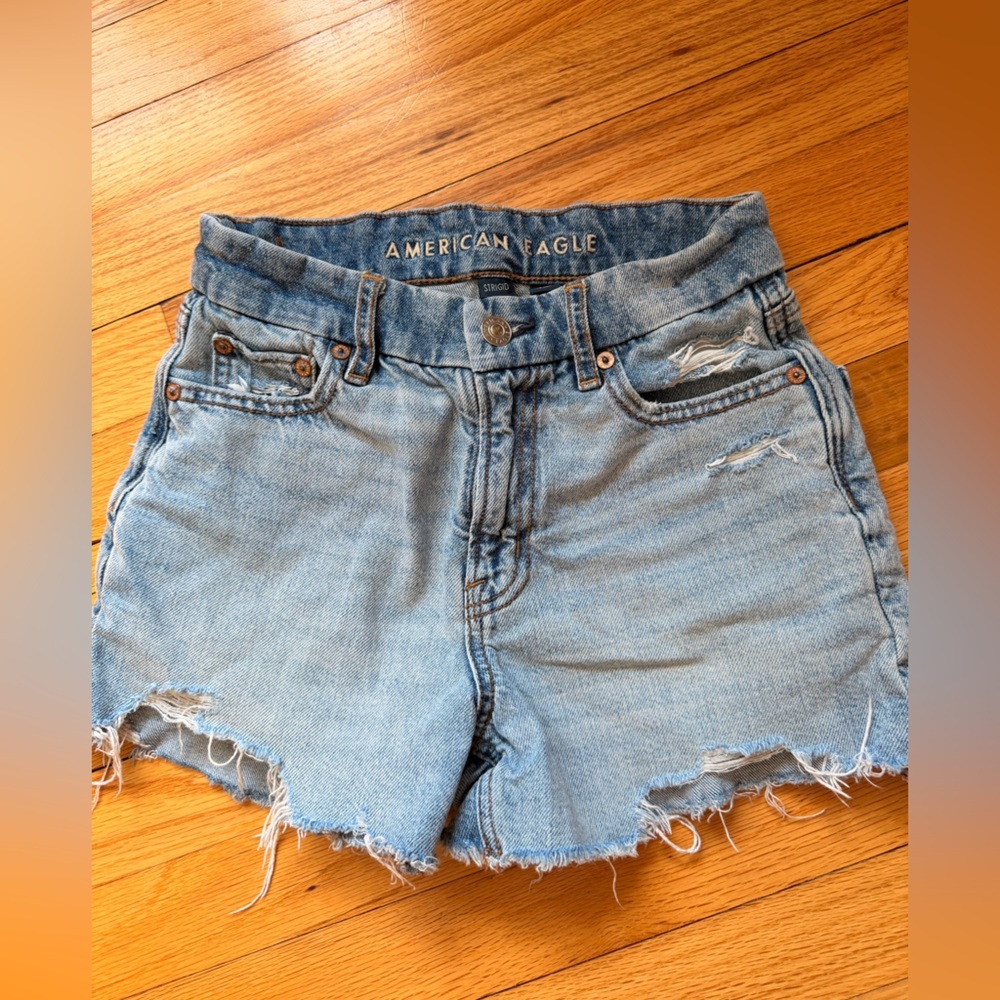 American Eagle Outfitters Light Wash Distressed Denim Cutoff Shorts